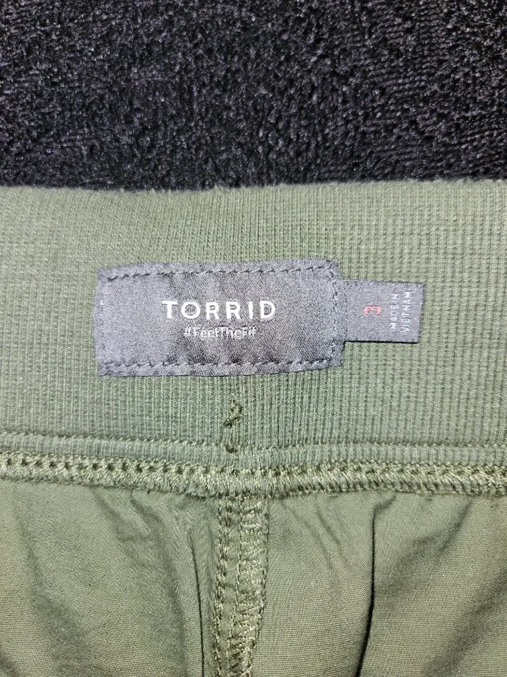 Torrid Olive Pull-On Convertible Poplin Crop Pant (3X)
